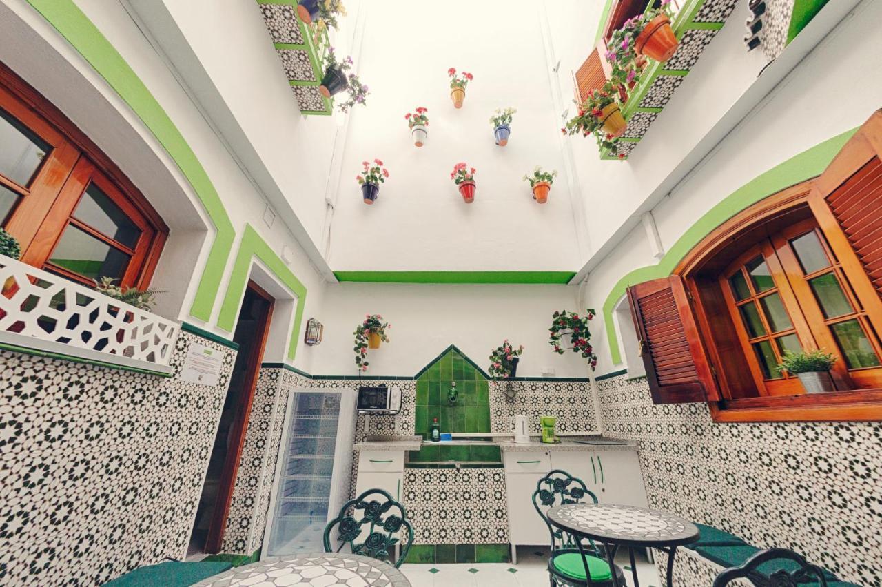 Charming Nerja Hostel Экстерьер фото